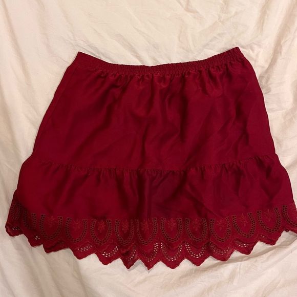 NWOT MADEWELL SCALLOP EYELET HEM PULL ON SKIRT IN WINE RED - Picture 1 of 2